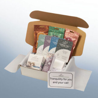 Tranquil Tails & Laroma Gift Box for Cats & Their Human